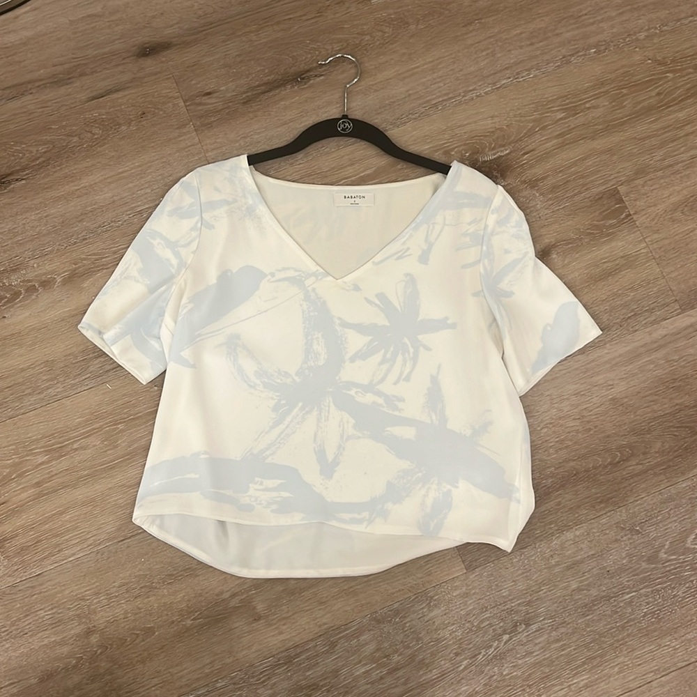 Babaton Aritzia Cropped Tee White Blue Abstract Print Top Size S